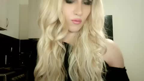 Helen Spellman online show from 03-08-25, 02:34