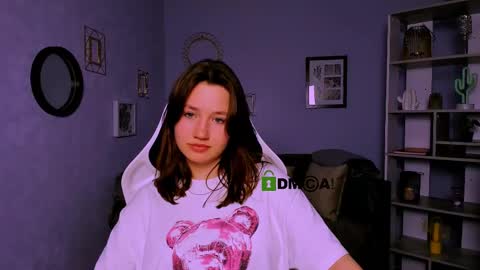 Helli online show from 03-11-25, 02:43