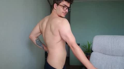 Snapshot of hellish_sugar chatting on 11-09-25, 06:23 Remy online show from 11-09-25, 06:23