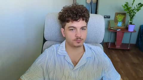 Snapshot of hellish_sugar chatting on 05-28-26, 06:21 Remy online show from 05-28-26, 06:21