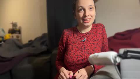 Snapshot of hello_katieee chatting on 03-07-26, 07:44 Katie 3 online show from 03-07-26, 07:44