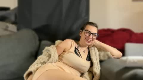 Snapshot of hello_katieee chatting on 03-14-26, 07:30 Katie 3 online show from 03-14-26, 07:30