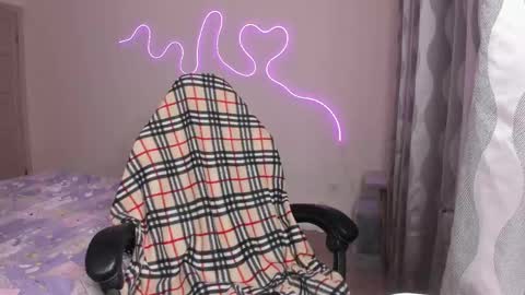 Lisa online show from 04-15-26, 06:04