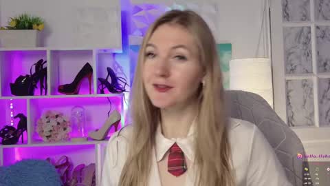 Snapshot of hello_lisha chatting on 01-16-25, 08:11 Alisia  Monday to Friday from 10 am to 4 pm GMT 2 online show from 01-16-25, 08:11