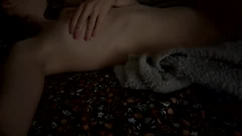 Snapshot of hellokitten123 chatting on 03-12-25, 04:13 hellokitten123 online show from 03-12-25, 04:13