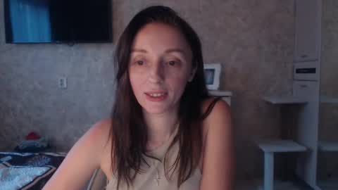 Snapshot of hellokittykaty chatting on 12-12-24, 07:30 Victory online show from 12-12-24, 07:30