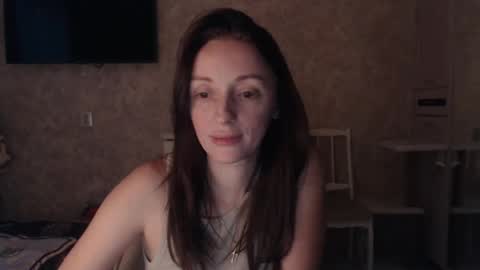 Snapshot of hellokittykaty chatting on 12-18-24, 06:32 Victory online show from 12-18-24, 06:32