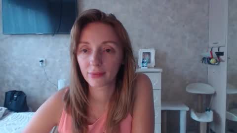 Snapshot of hellokittykaty chatting on 10-02-25, 05:58 Victory online show from 10-02-25, 05:58