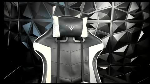 heluehorny13 online show from 03-05-25, 02:57