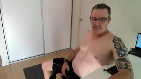 hempie1973 online show from 12-01-25, 05:23