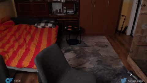 Snapshot of hengen_aiken chatting on 10-23-25, 07:01 Hengen Aiken online show from 10-23-25, 07:01