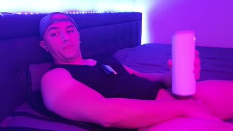 HENNIDRIP online show from 11-20-25, 04:29