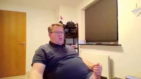 henrikrp1971 online show from 02-20-25, 04:57