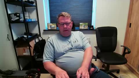 Snapshot of henrikrp1971 chatting on 04-17-26, 05:27 henrikrp1971 online show from 04-17-26, 05:27