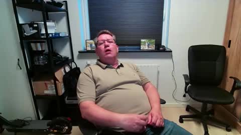 Snapshot of henrikrp1971 chatting on 04-28-26, 06:46 henrikrp1971 online show from 04-28-26, 06:46