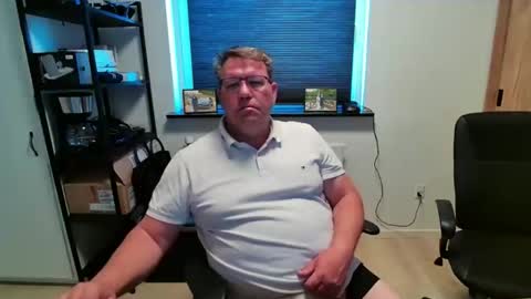 Snapshot of henrikrp1971 chatting on 05-08-26, 12:21 henrikrp1971 online show from 05-08-26, 12:21
