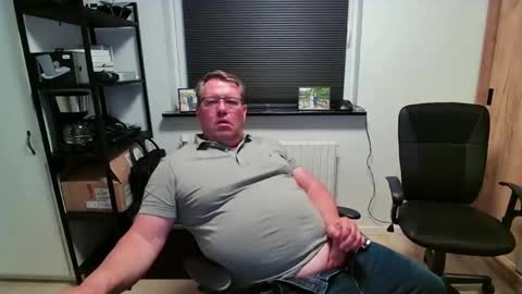 Snapshot of henrikrp1971 chatting on 05-14-26, 08:26 henrikrp1971 online show from 05-14-26, 08:26