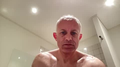 henriksens online show from 05-25-26, 03:29