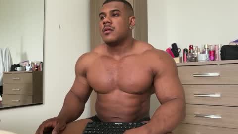 Henri online show from 01-02-25, 09:07