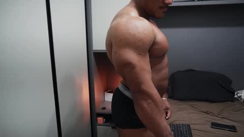 Henri online show from 10-04-25, 10:08