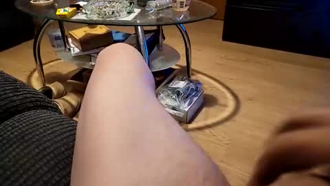 Henrybones online show from 10-13-25, 04:40