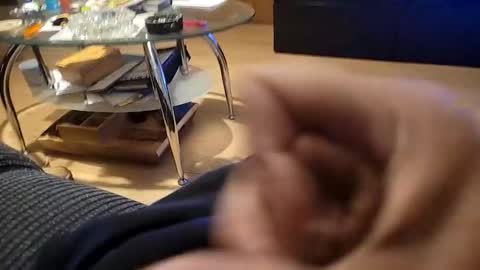 Henrybones online show from 10-19-25, 06:03