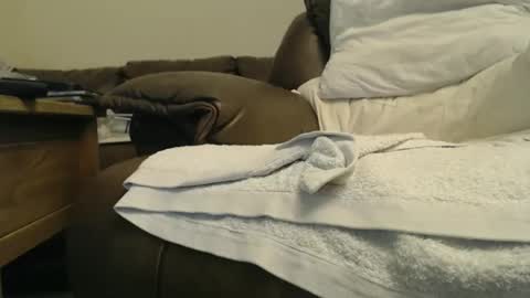 Snapshot of henryjxxx chatting on 06-04-26, 10:49 henryjxxx online show from 06-04-26, 10:49