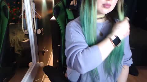 Hentaishiing online show from 11-26-25, 10:44