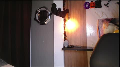 HERA online show from 10-20-25, 10:21