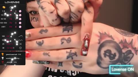 Snapshot of herbal_helpmepls chatting on 02-15-25, 04:56 dirty Diana online show from 02-15-25, 04:56