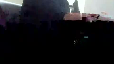 Snapshot of herbee510 chatting on 10-14-25, 02:18 herbee510 online show from 10-14-25, 02:18