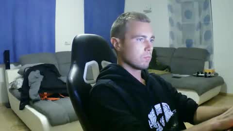 John Pearl online show from 09-28-25, 05:51