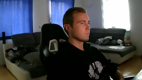 John Pearl online show from 10-25-25, 02:35