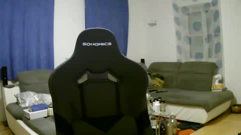 Snapshot of herbstenden chatting on 01-10-26, 06:53 John Pearl online show from 01-10-26, 06:53