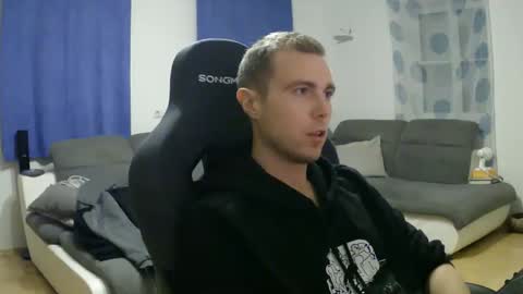 Snapshot of herbstenden chatting on 02-14-26, 08:05 John Pearl online show from 02-14-26, 08:05