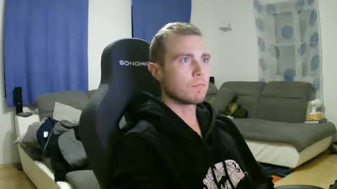 Snapshot of herbstenden chatting on 02-20-26, 07:58 John Pearl online show from 02-20-26, 07:58