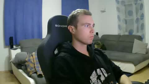 Snapshot of herbstenden chatting on 02-28-26, 08:43 John Pearl online show from 02-28-26, 08:43