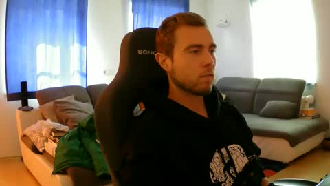 Snapshot of herbstenden chatting on 03-22-26, 10:51 John Pearl online show from 03-22-26, 10:51