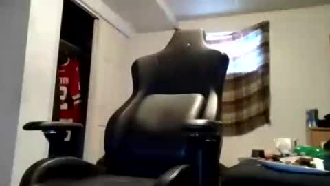 Snapshot of hereforbootyyy chatting on 01-06-25, 01:52 Hereforbootyyyy online show from 01-06-25, 01:52