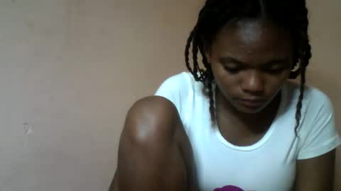 herisse01 online show from 06-02-26, 06:32