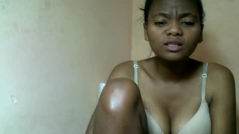 herisse01 online show from 06-14-26, 05:15
