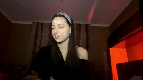 Poly online show from 10-28-25, 03:04