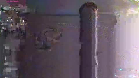 Snapshot of hermdog chatting on 11-25-25, 01:27 hersheykiss online show from 11-25-25, 01:27