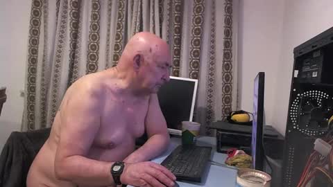 Snapshot of hermeneutika chatting on 12-26-24, 08:07 mature online show from 12-26-24, 08:07