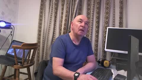 Snapshot of hermeneutika chatting on 01-04-25, 06:30 mature online show from 01-04-25, 06:30
