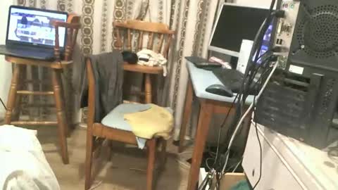 Snapshot of hermeneutika chatting on 11-28-25, 12:57 mature online show from 11-28-25, 12:57