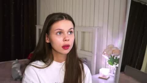 Nicole online show from 04-24-26, 07:16