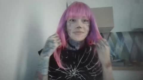 Snapshot of hermosa666 chatting on 12-17-25, 11:38 SatanGirl online show from 12-17-25, 11:38