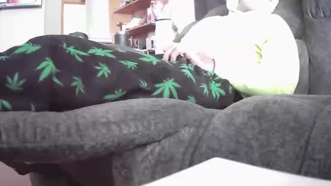 herpotheadpup online show from 11-30-25, 05:06