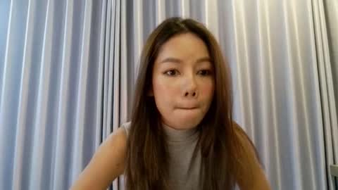 Snapshot of hersheys_aran chatting on 12-02-25, 07:57 Aran online show from 12-02-25, 07:57